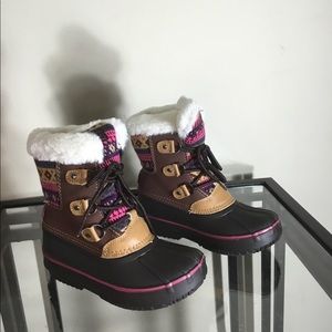 LONDON FOG Girls Tottenham Cold Weather Snow Boot